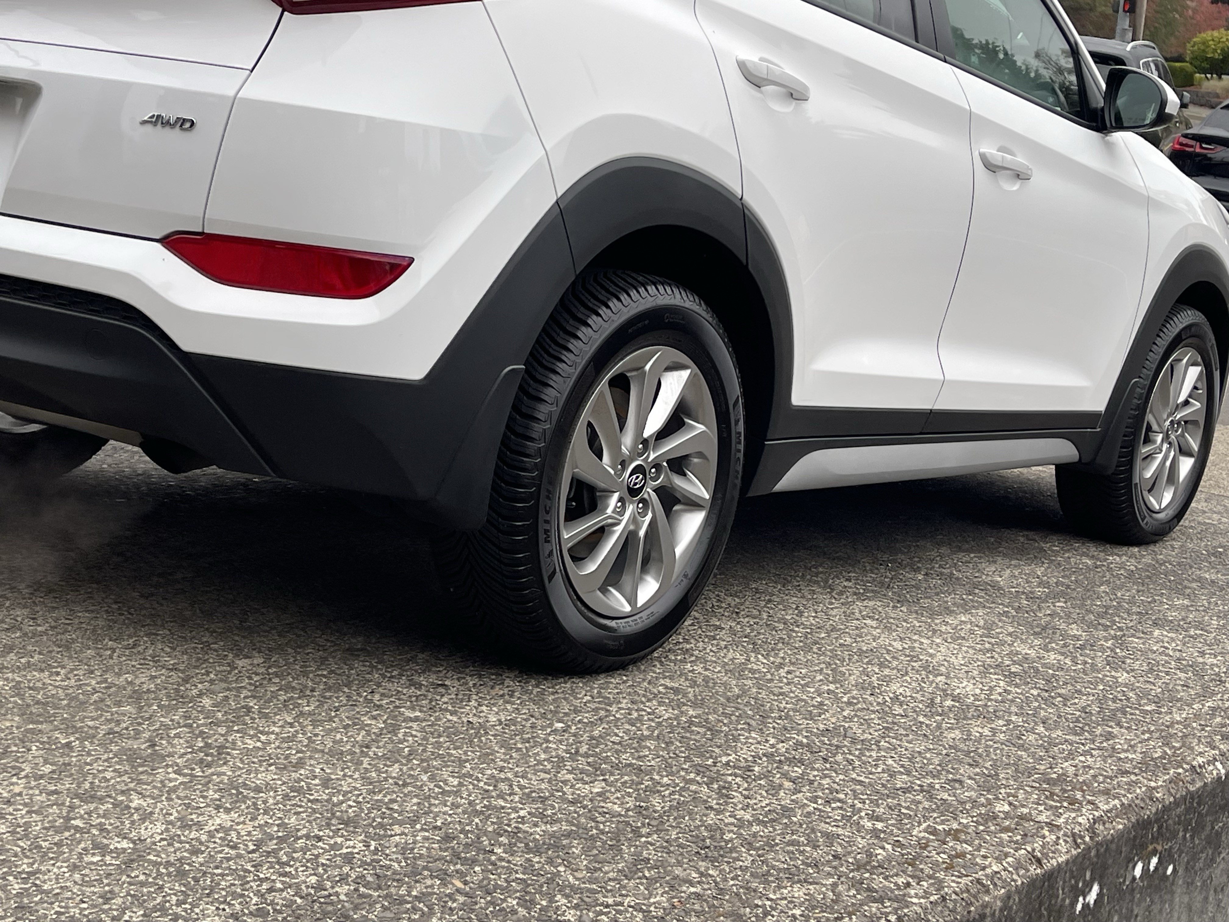 Used 2017 Hyundai Tucson SE w/ SE Popular Package 02 AWD/4WD image 9