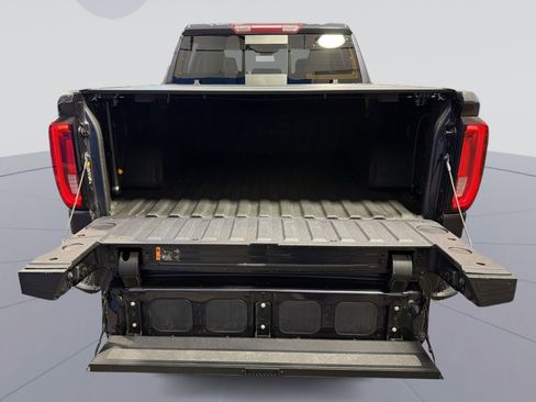 Used 2023 GMC Sierra 1500 SLT w/ SLT Premium Package image 32