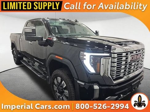 Used 2024 GMC Sierra 2500 Denali w/ Denali Reserve Package AWD/4WD image 1