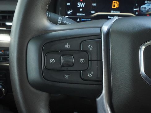 Used 2024 GMC Yukon XL SLT w/ SLT Premium Package AWD/4WD image 14
