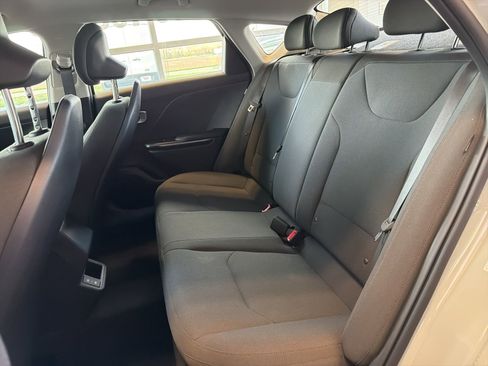 New 2026 Kia K4 LXS FWD image 10