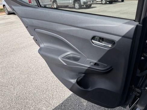 Used 2025 Nissan Versa SV w/ Trunk Package image 15