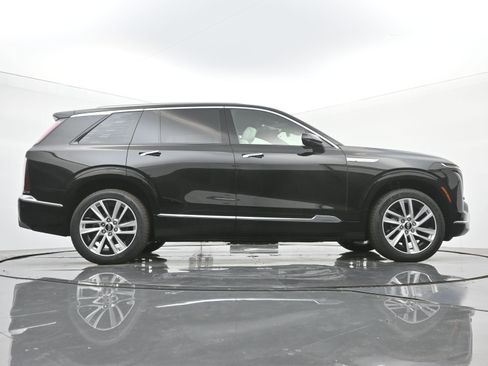 New 2026 Cadillac Vistiq Luxury w/ LPO, Floor Liner Package image 20