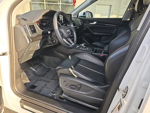 Used 2020 Audi Q5 e Premium Plus w/ Premium Plus Package AWD/4WD image 16