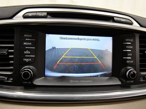 Used 2017 Kia Sorento EX w/ EX Advanced Touring Package image 24