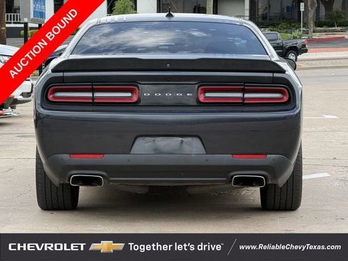 Used 2018 Dodge Challenger R/T Scat Pack RWD image 7