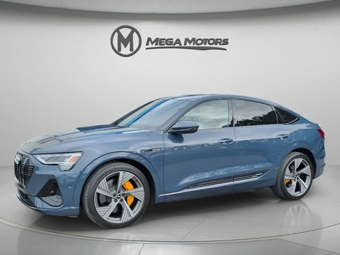 Used 2022 Audi e-tron Prestige w/ Prestige Package AWD/4WD image 2