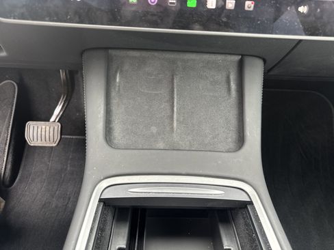 Used 2023 Tesla Model Y Long Range image 25