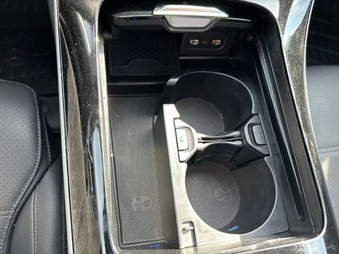 Used 2025 Mercedes-Benz C 300 4MATIC Sedan image 22