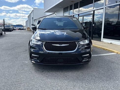 New 2026 Chrysler Pacifica Select image 4