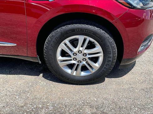 Used 2021 Buick Enclave Essence w/ Sound and Sites Package AWD/4WD image 2