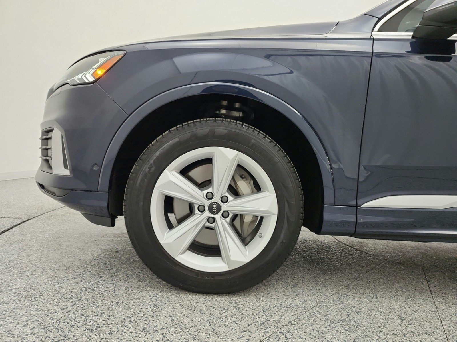 Used 2023 Audi Q7 2.0T Premium Plus AWD/4WD image 18