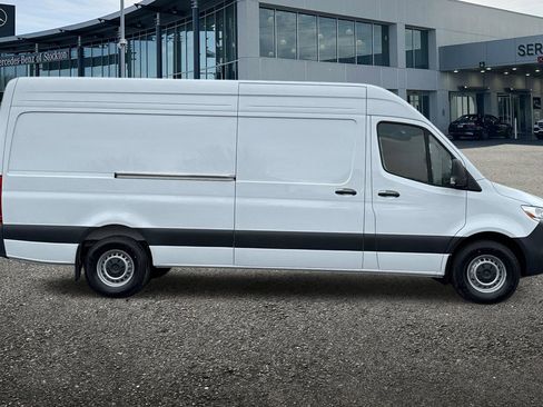 New 2026 Mercedes-Benz Sprinter 2500 image 3