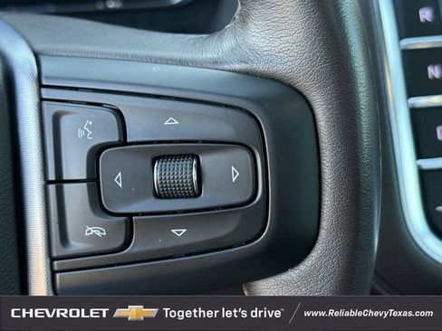 Used 2022 GMC Yukon SLT w/ SLT Premium Package image 15