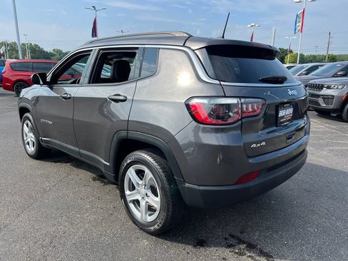 Used 2024 Jeep Compass Latitude AWD/4WD image 5