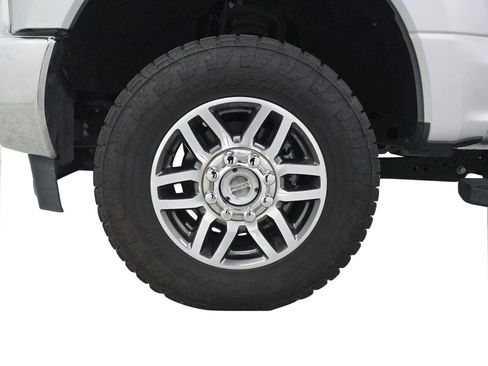 Used 2018 Ford F250 Lariat w/ Lariat Value Package image 24