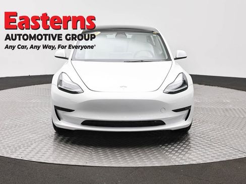 Used 2023 Tesla Model 3 Standard Range image 2