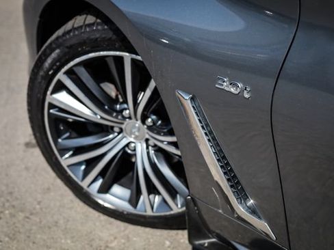 Used 2017 INFINITI Q60 3.0t w/ Premium Plus Package 3.0T AWD/4WD image 19