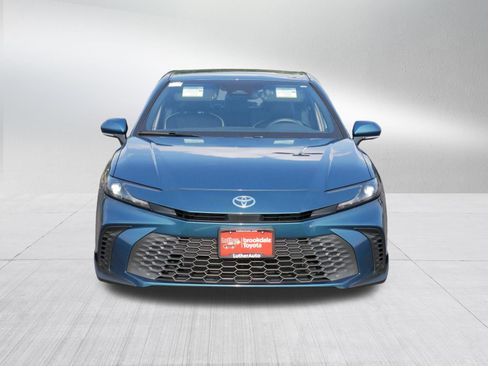 Certified 2025 Toyota Camry SE FWD image 2