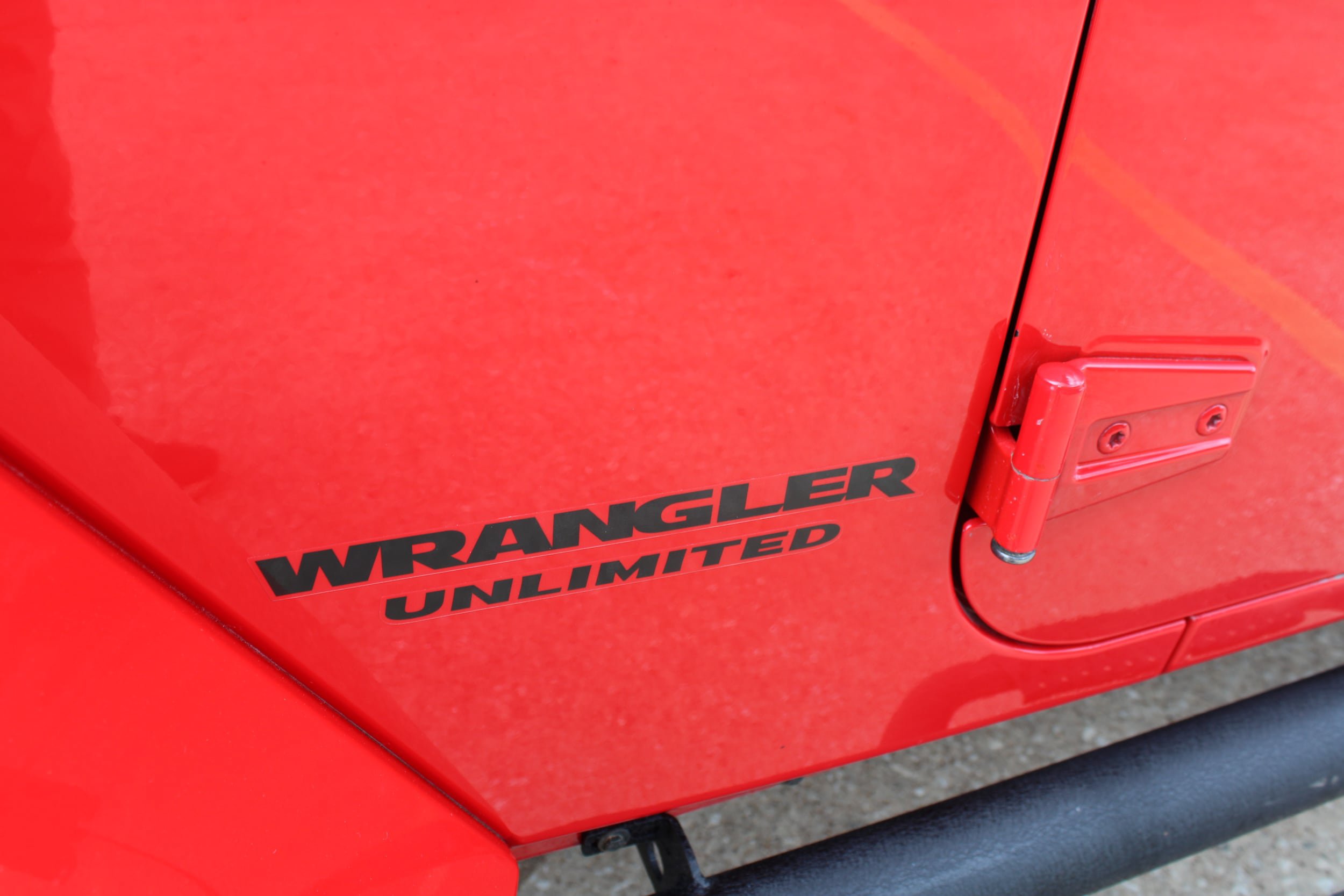Used 2015 Jeep Wrangler Unlimited Rubicon w/ Connectivity Group AWD/4WD image 14