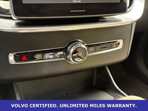 Certified 2025 Volvo XC90 B5 Plus AWD/4WD image 23