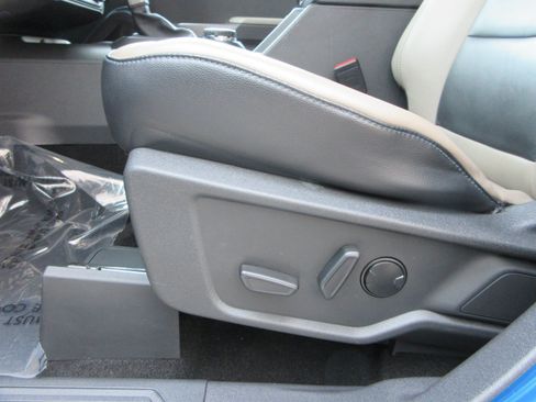 Used 2023 Ford Bronco Wildtrak AWD/4WD image 31