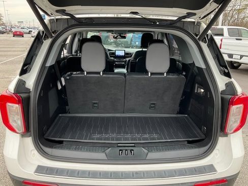 Used 2021 Ford Explorer Limited w/ Hybrid Equipment Group 310A image 18
