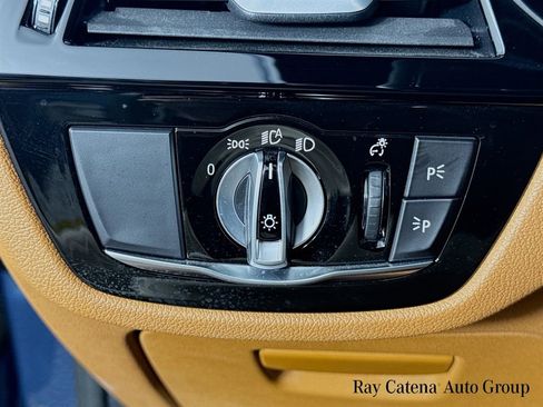 Used 2023 BMW 530i xDrive w/ Premium Package image 10