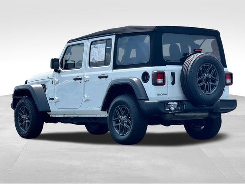 Used 2024 Jeep Wrangler Unlimited Sport AWD/4WD image 5