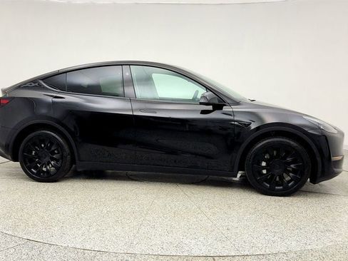 Used 2024 Tesla Model Y Long Range image 4