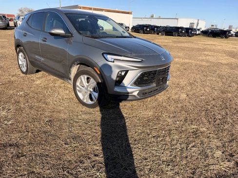 Used 2025 Buick Encore GX Preferred image 3