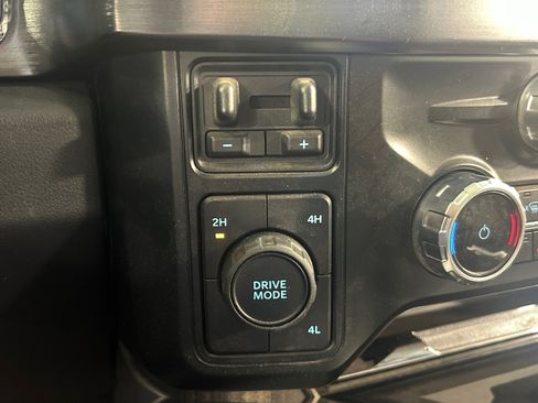Used 2023 Ford F350 Lariat w/ Tow Technology Package AWD/4WD image 18
