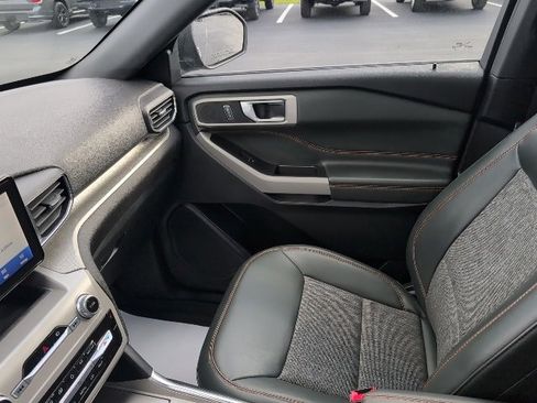 Used 2022 Ford Explorer Timberline image 12