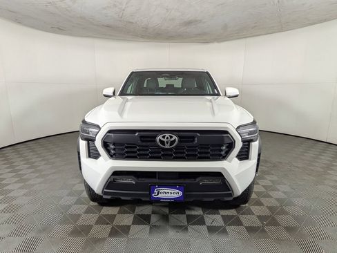 Used 2024 Toyota Tacoma TRD Off-Road image 2