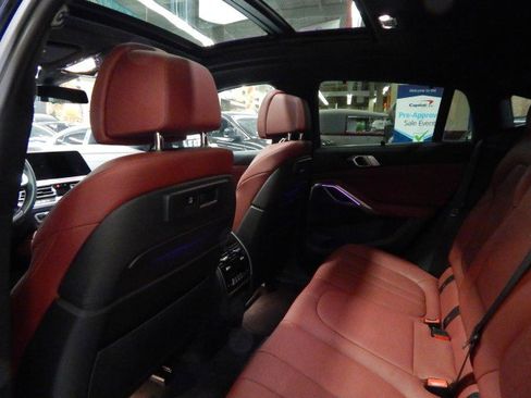 Used 2023 BMW X6 xDrive40i w/ M Sport Package image 19