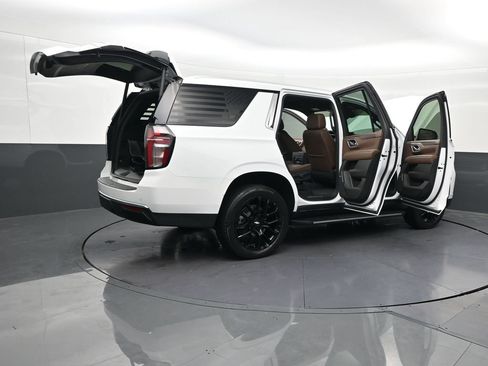 Used 2023 Chevrolet Tahoe High Country AWD/4WD image 32