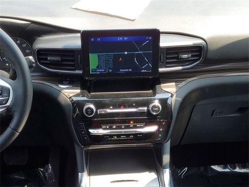 Used 2023 Ford Explorer Limited image 30