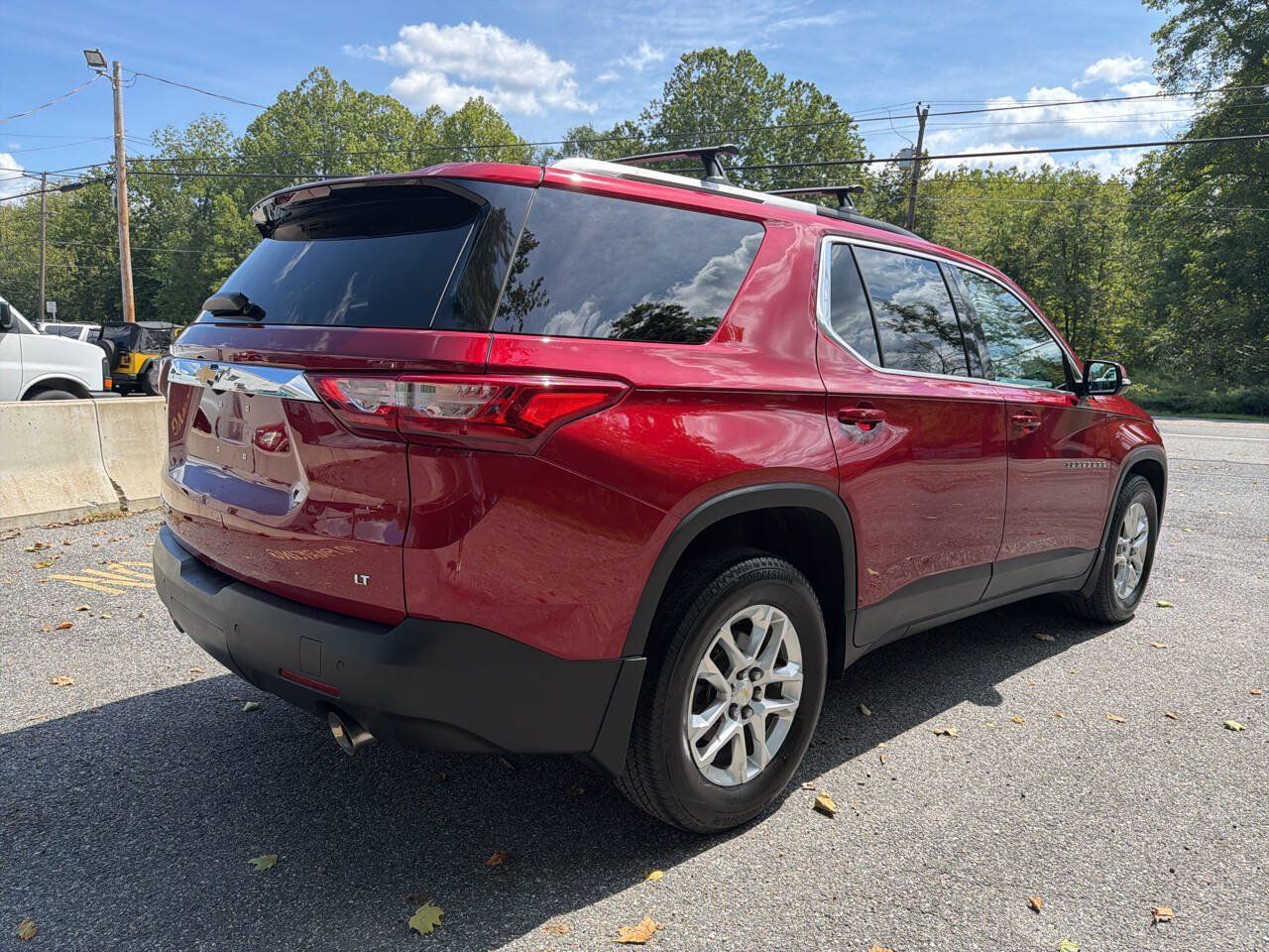 Used 2018 Chevrolet Traverse LT w/ LPO, Floor Liner Package AWD/4WD image 12
