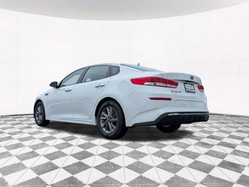 Used 2020 Kia Optima LX image 10