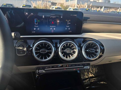 Used 2025 Mercedes-Benz CLA 250 4MATIC image 27
