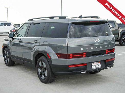 Used 2025 Hyundai Santa Fe SEL FWD image 8