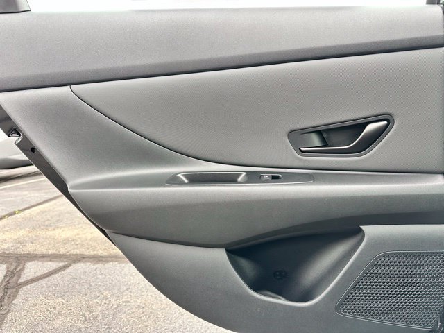 New 2025 Hyundai Elantra SEL FWD image 23