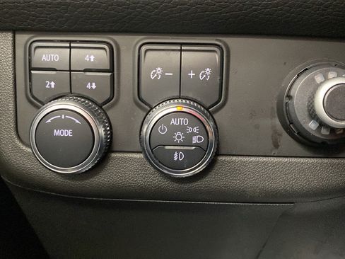 Used 2021 GMC Yukon XL Denali w/ Denali Premium Package AWD/4WD image 20