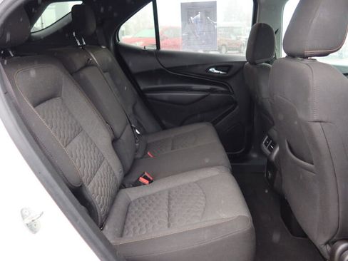 Used 2018 Chevrolet Equinox LT image 15
