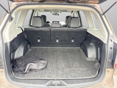 Used 2015 Subaru Forester 2.5i Limited AWD/4WD image 9