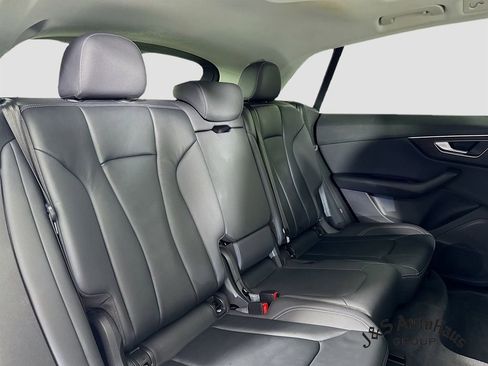 Used 2022 Audi Q8 Premium w/ Convenience Package image 33