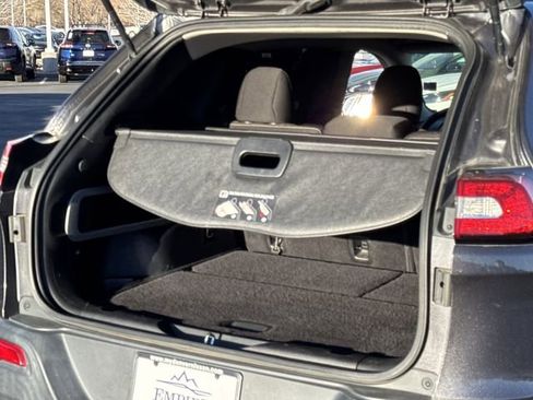 Used 2016 Jeep Cherokee Latitude w/ Cold Weather Group image 16