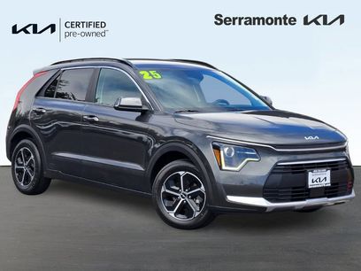 Used 2025 Kia Niro EX