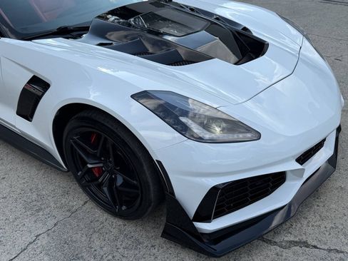 Used 2016 Chevrolet Corvette Z06 RWD image 28