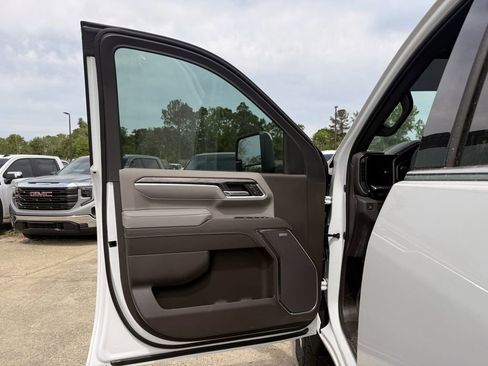 New 2026 Chevrolet Silverado 2500 LTZ w/ LTZ Plus Package AWD/4WD image 10